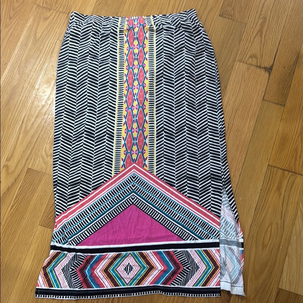 Geometric Patterned Skirt - Black, Pink, White